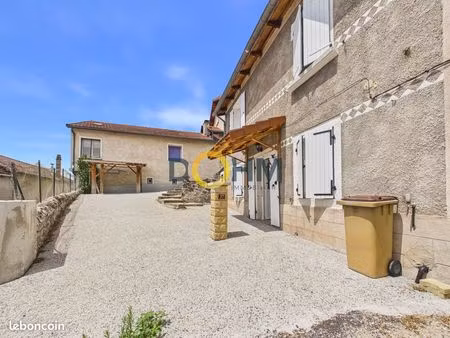 maison de village 3 pièces 67 m²