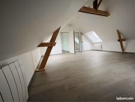 à louer appartement à cosse le vivien