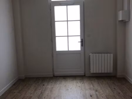 location studio à l’ huisserie