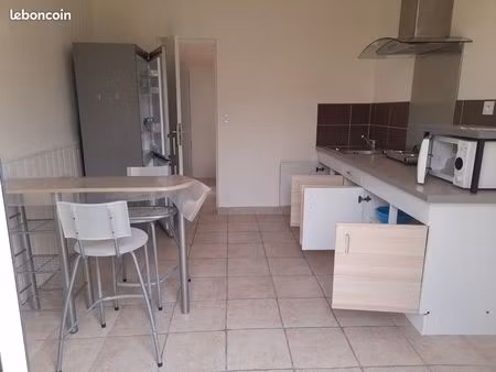 2 pieces meuble chauffage compris