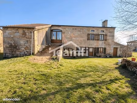 propriété 3 pièces 210 m²
