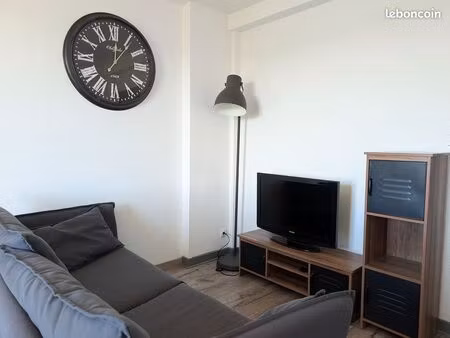 appartement meublé rénové et lumineux – 395 charges comprises