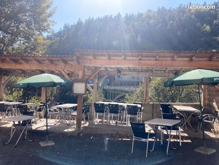 bar restaurant