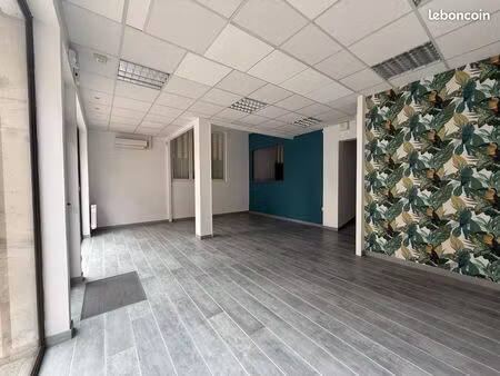 local commercial 76 m²
