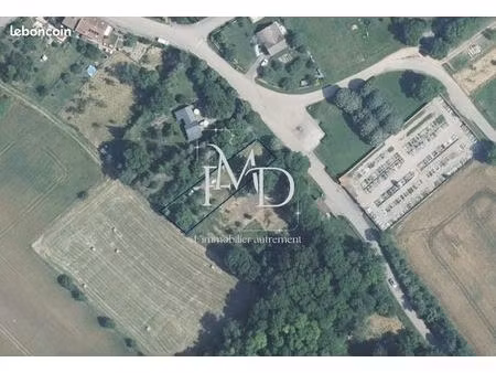 terrain 960 m² tonnoy