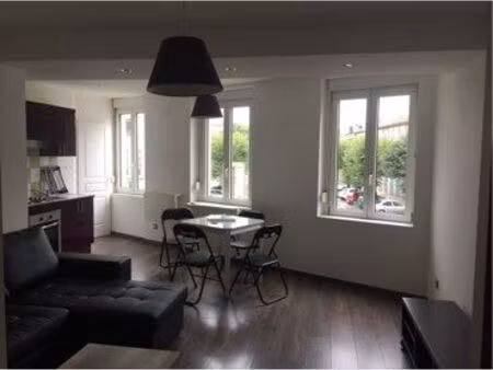 t2 meublé de 60 m² – centre-ville de bar-le-duc