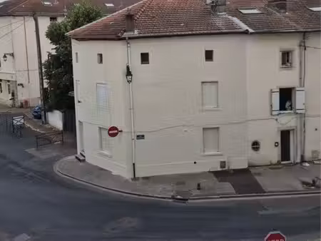immeuble rénové de 3 t2 loués