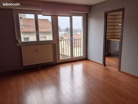 loue appartement t2 vandoeuvre vélodrome  50 m2