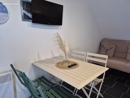 petite maison de vacances au bord de l'eau