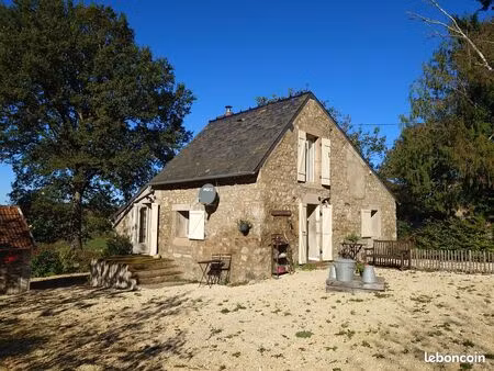 petite maison morvandelle au vert