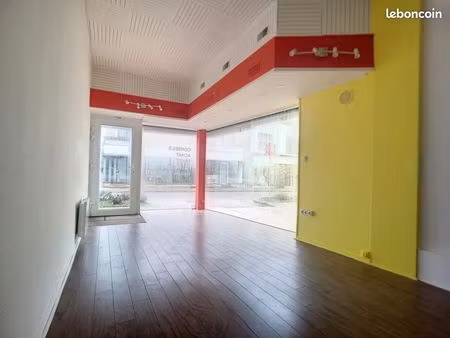 local commercial 55 m²