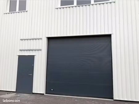 local d’activité 190 m²