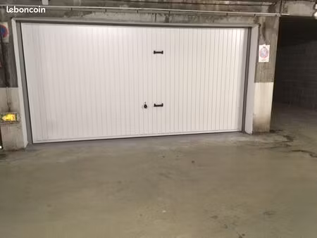 vends grand garage voiture +moto vieux lille