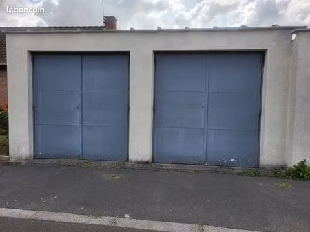 parking/box 1 pièce 35 m²