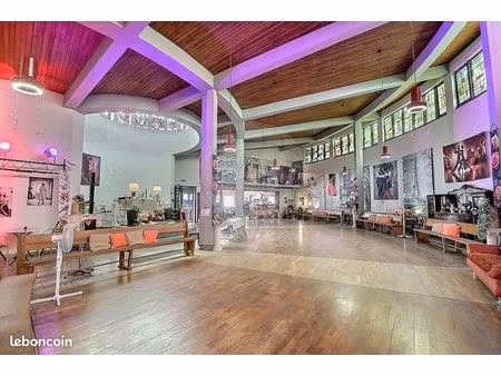 immeuble 5 pièces 1 380 m²