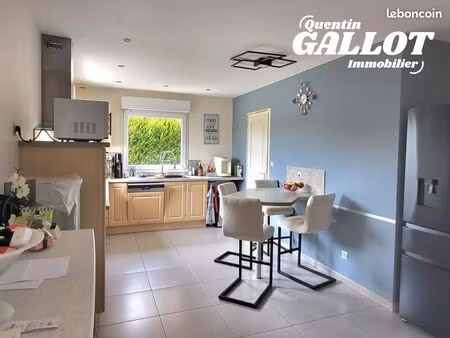 propriété 4 pièces 101 m²