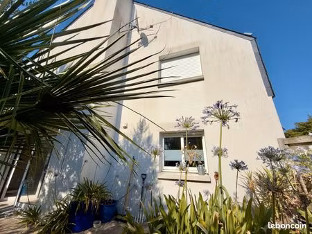 une maison d’architecte spacieuse et lumineuse dans un quartier paisible