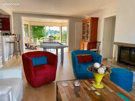maison 5 pièces 224 m²