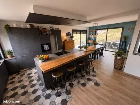 maison familiale de 159 m² – vue campagne – 4 chambres – double garage – juville