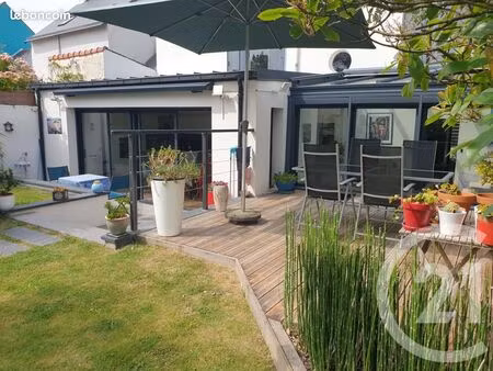 maison 7 pièces 165 m²