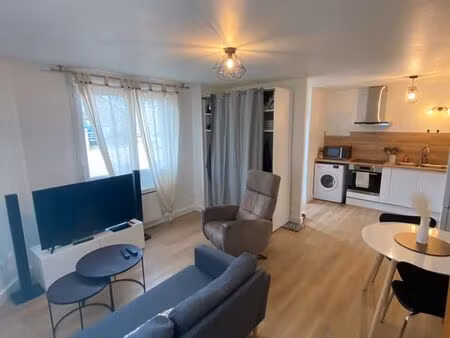 maison duplex t3 de 50 m² meublée – trédion centre - rénovée
