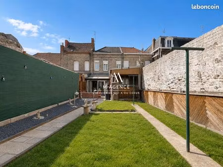 maison de ville 5 pièces 144 m²