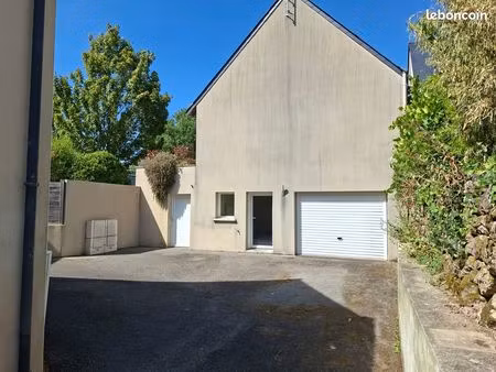 box / cave de stockage de 27 m² - 53 3 m³