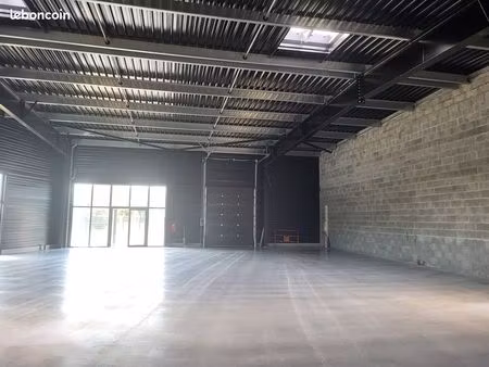 local 350 m² meucon