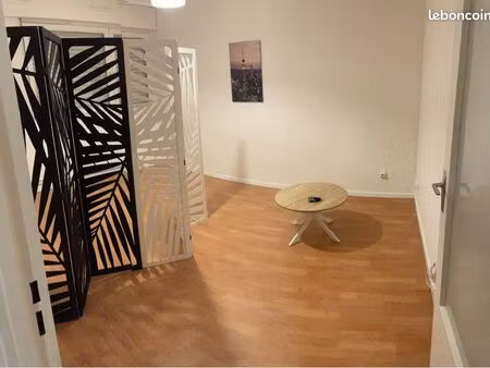 location t1