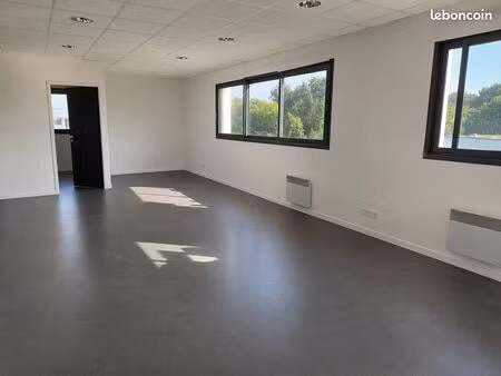 bureaux 100 m² auray