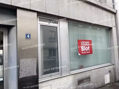 bureaux 158 m²