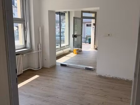 à louer – local commercial de 210 m² en centre-ville