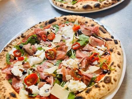 pizzeria au feu de bois