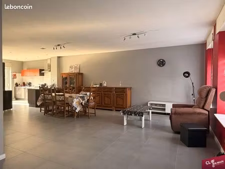 maison 7 pièces 146 m²