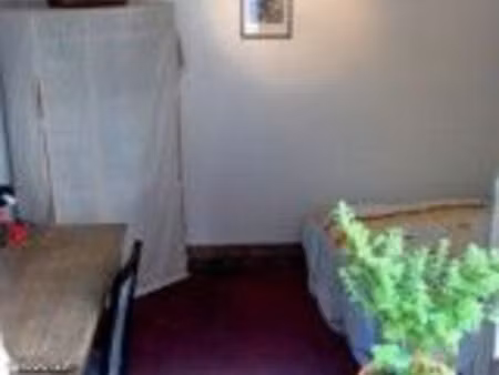 location studio meublé