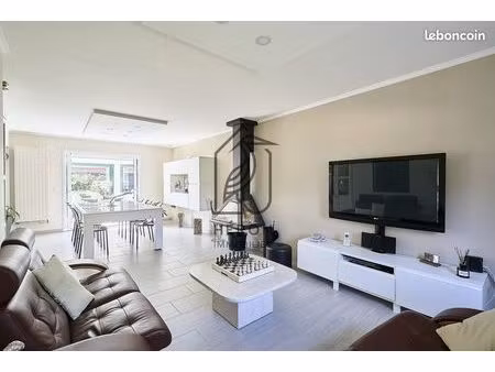 maison 5 pièces 121 m²