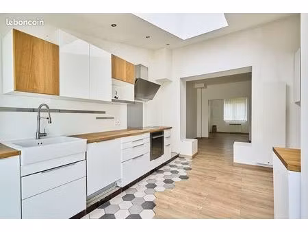 maison 4 pièces 85 m²