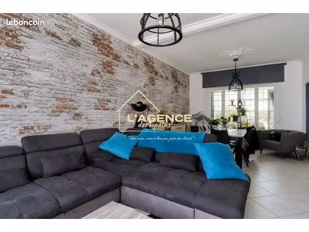 maison 5 pièces 136 m²