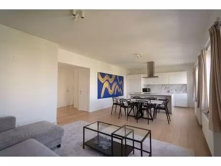 appartement à louer avec terrasse et 2 chambres   etterbeek (vbe48488)