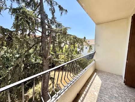 t2 de 45m2 avec terrasse et balcon - secteur michelet