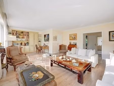 appartement 104.26 m² - vaucresson (limite garches)