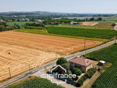 chanas – une maison familiale au cœur d'un environnement naturel privilégié composé de 6 p