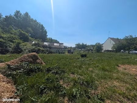 terrain 893 m² chiry ourscamp