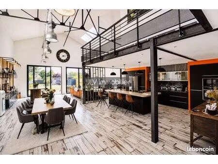 maison 6 pièces 263 m²