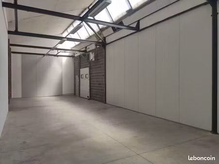local d'activité - 80 m²