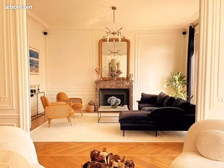 botanique - appartement haussmannien de 200m² dans un immeuble de grand standing