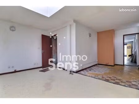 local 73 m²