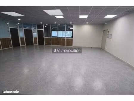 local bureaux 192 m²