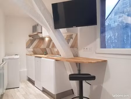 studio 15m² proximité place d’armes