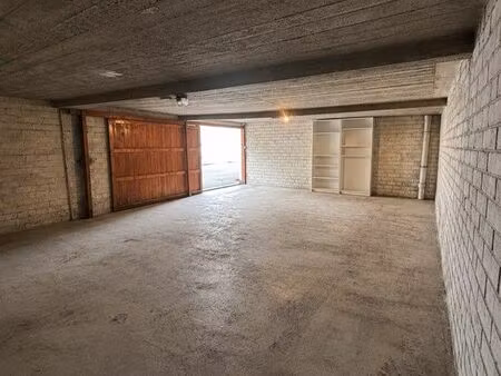 grand box sécurisé de 50 m² à louer – vauban barbieux